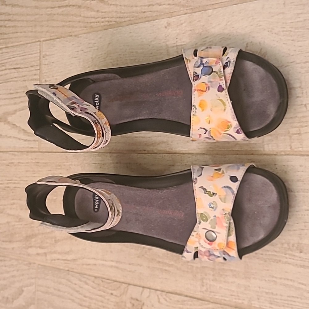 Awesome pair of Wolky Sandals in a Size 40! 💥No Reasonable Offer Refused!💥